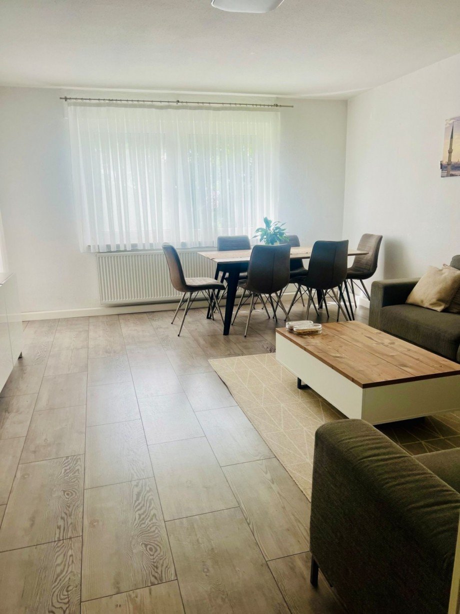 Helles Wohnzimmer Etagenwohnung Salach
