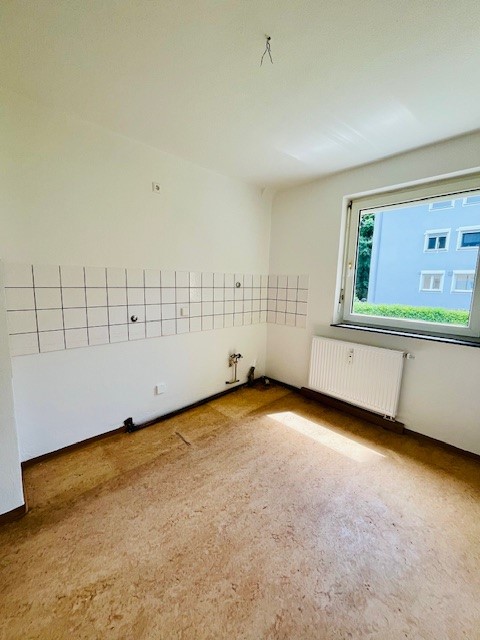 K�che N�rtingen Erdgeschosswohnung Einzimmerwohnung mit Tageslichtbad im Erdgeschoss in N�rtingen