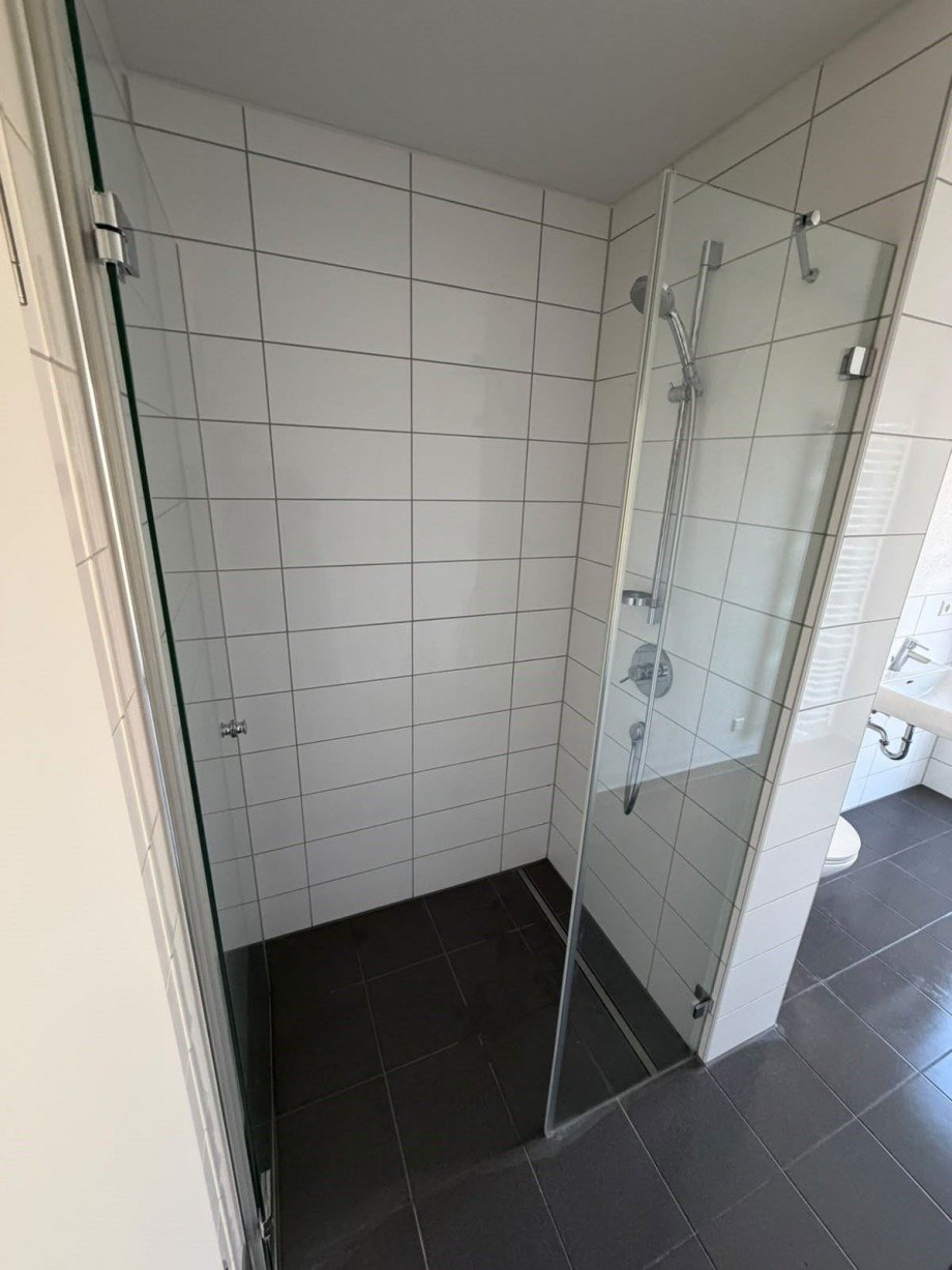 Dusche.jpg Etagenwohnung Bempflingen