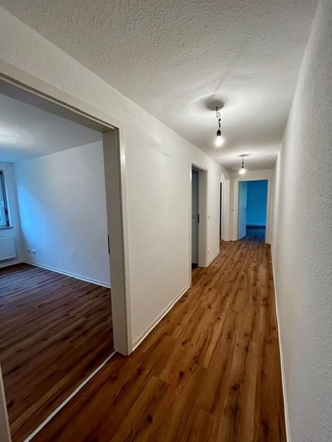 Flur.jpg G�ppingen Erdgeschosswohnung Helle 3-Zimmer-Wohnung im Erdgeschoss in G�ppingen