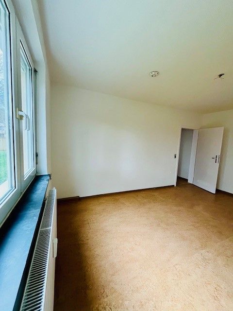 Schlafzimmer/Wohnzimmer Erdgeschosswohnung N�rtingen