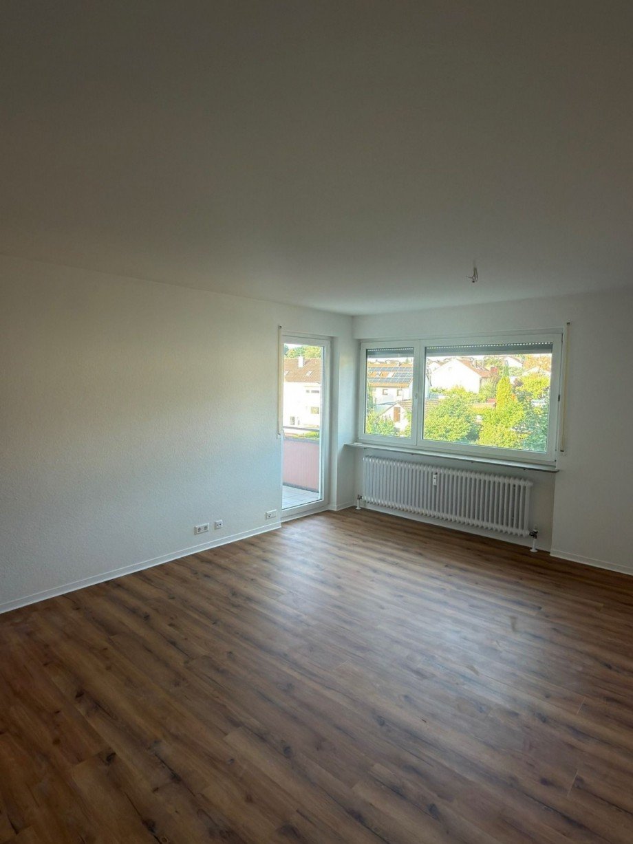 Wohnzimmer.jpg Etagenwohnung G�ppingen