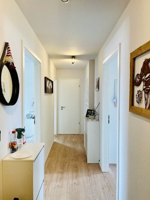 Flur.jpg Dachgeschosswohnung Frickenhausen
