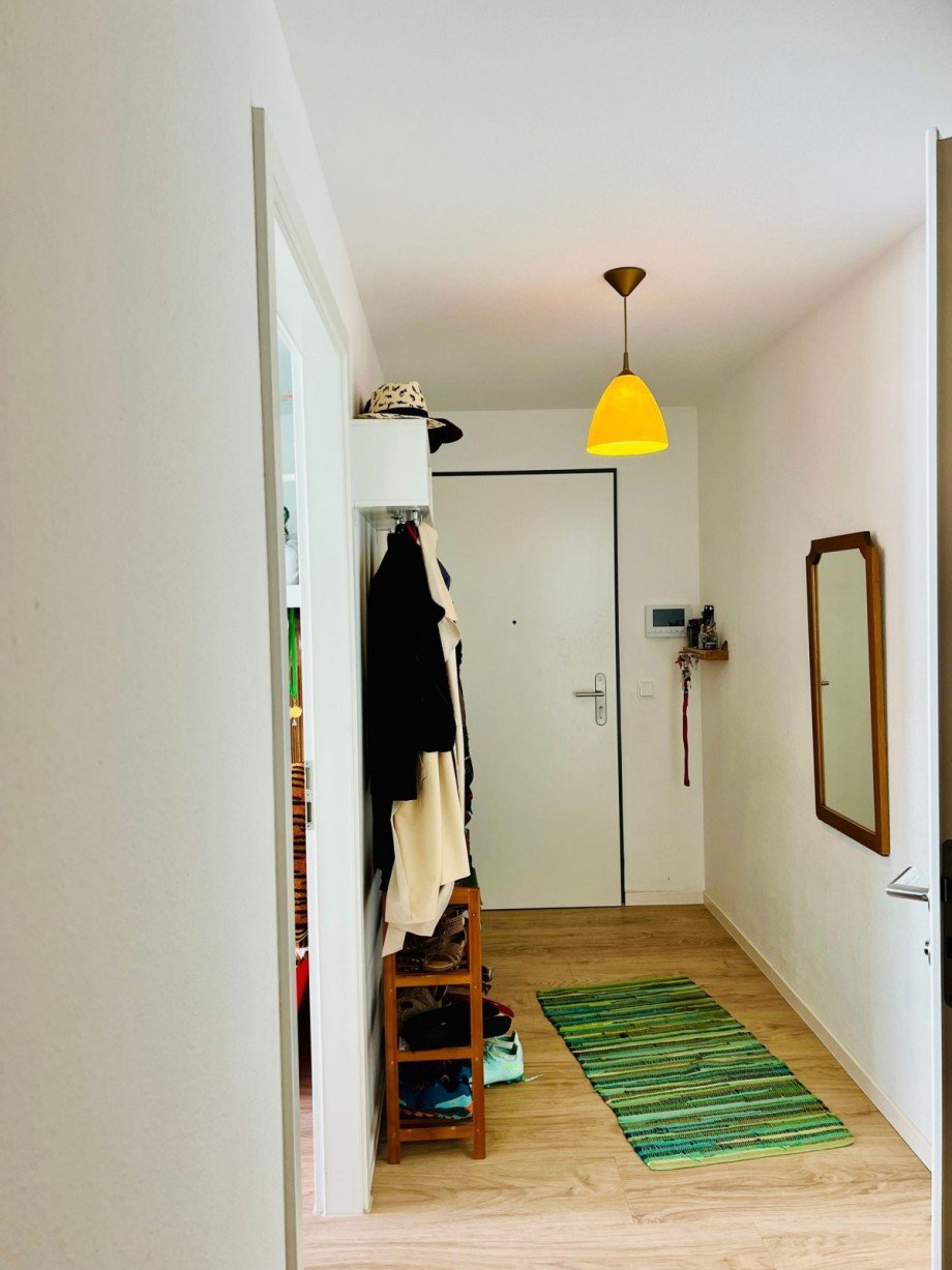 Flur mit Eingangst�r Etagenwohnung N�rtingen