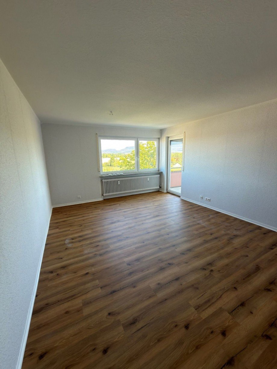 Wohnzimmer Beispielbild.jpg Etagenwohnung G�ppingen